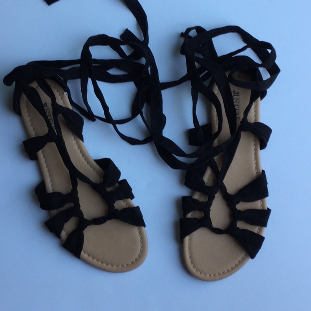 Shoe